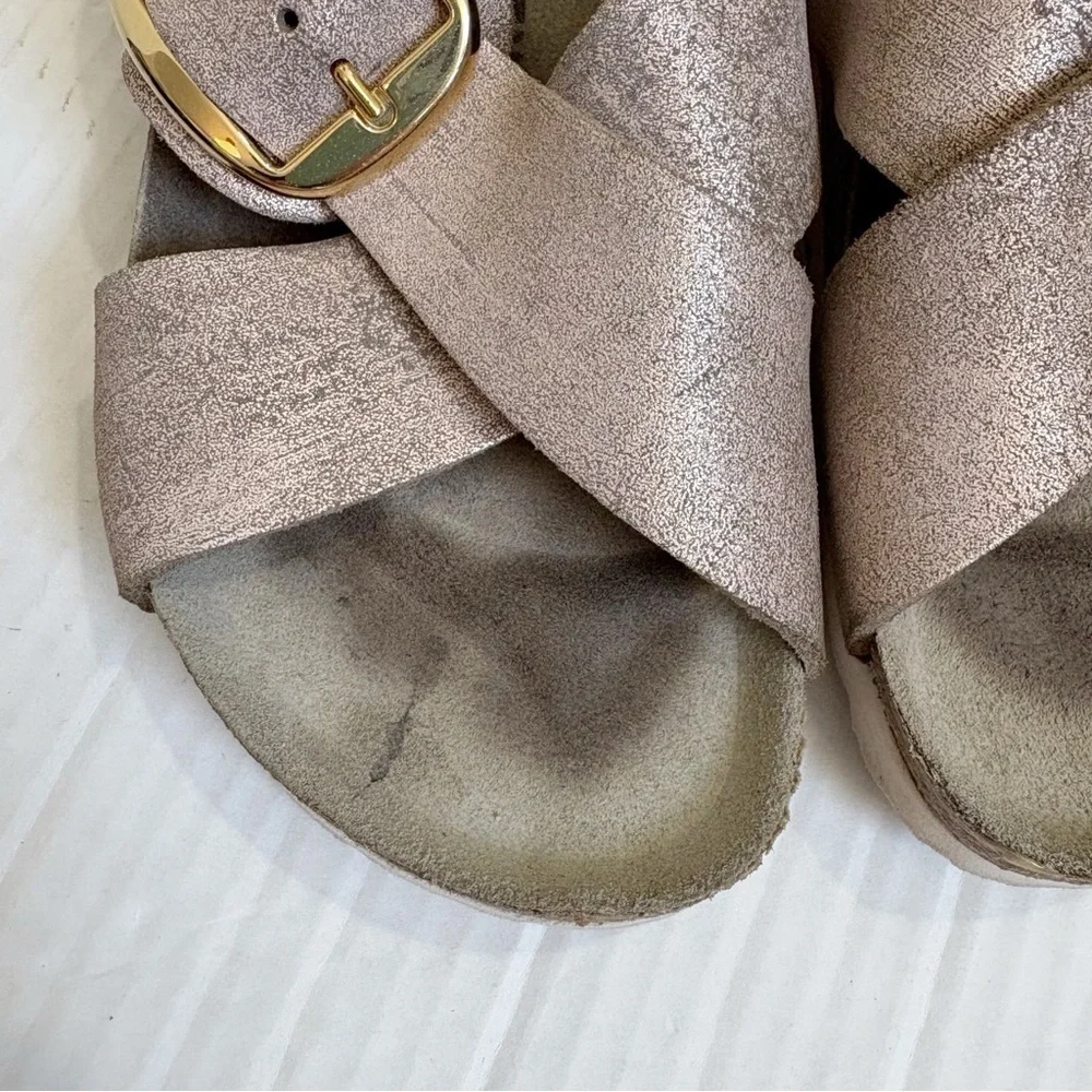 Birkenstock Big Buckle Siena Washed Metallic Rose Gold Sandals Size 6 or 6.5